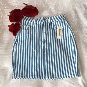 🦋 Blue and white stripe mini skirt 🦋